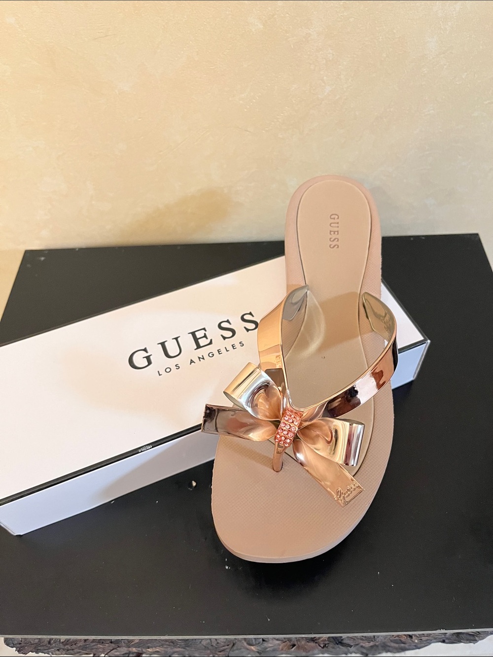 GUESS Rose Gold Metallic Bow Thong Sandals